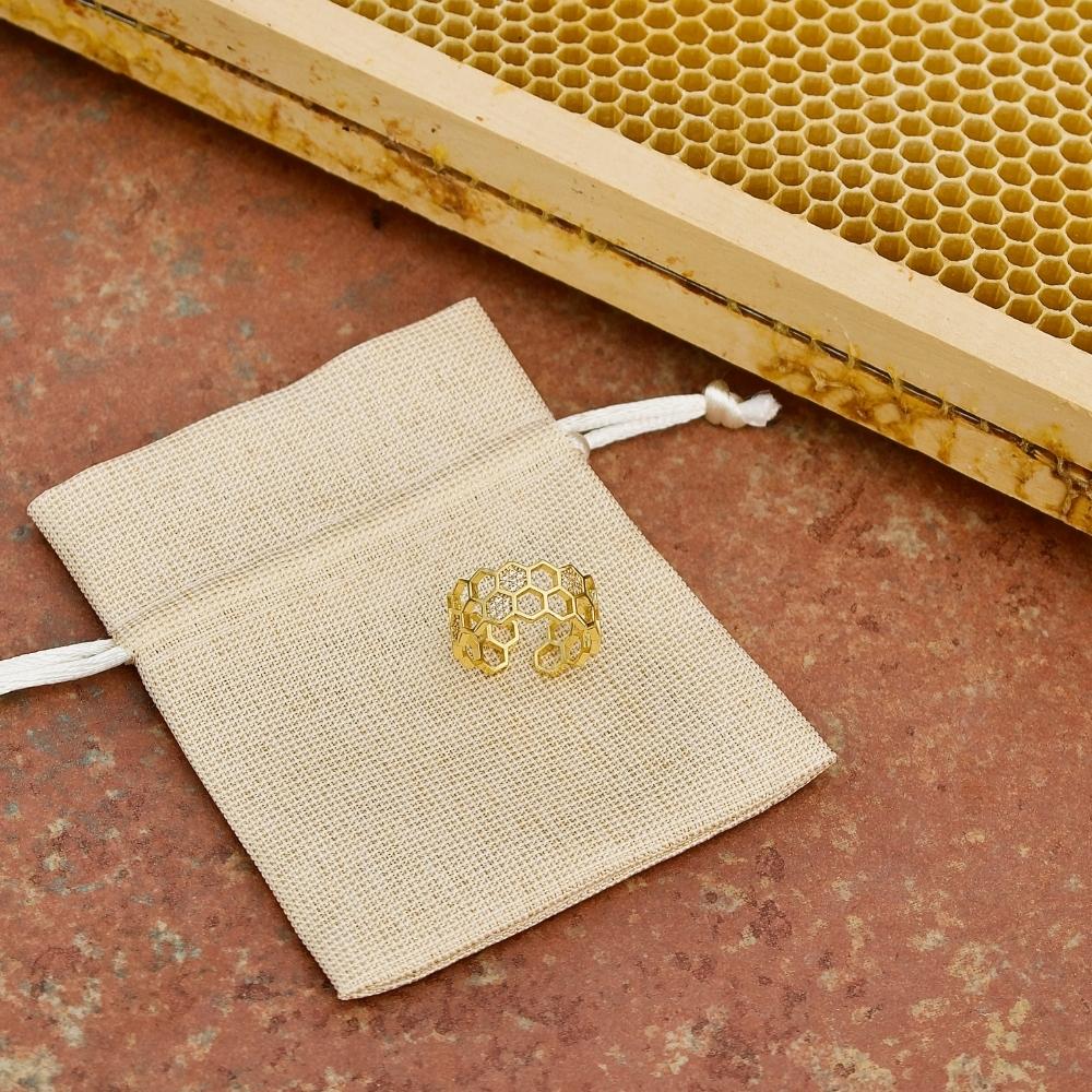 Anello nido d'ape con cristalli